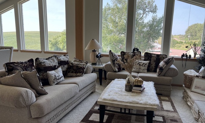 Burbank Apartamento | Cozy country house retreat- your home in nature