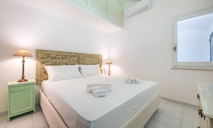 Solanas Casa | Cozy country villa set in a large garden