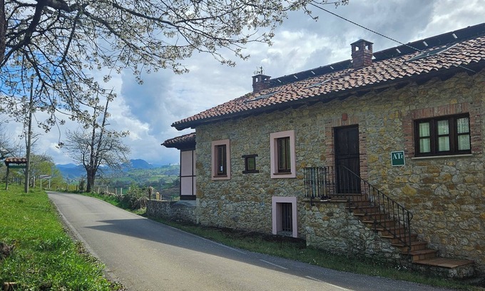 Vallobal Casa | Cozy Countryside Escape: Stay at La Bolera I