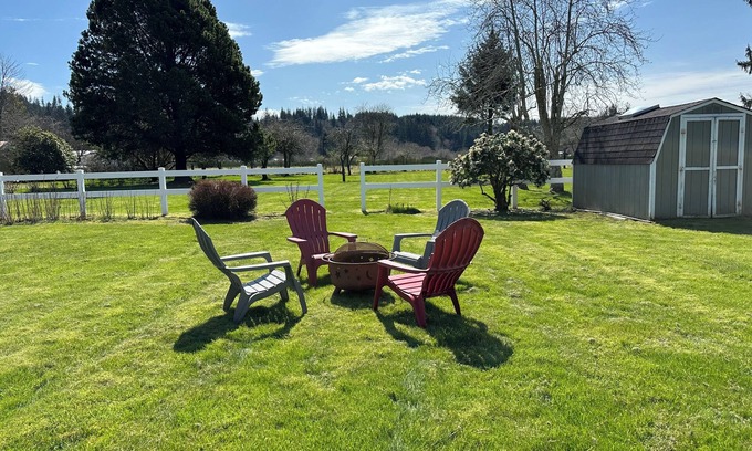 Forks Casa | Cozy countryside getaway in downtown Forks, Washington.
