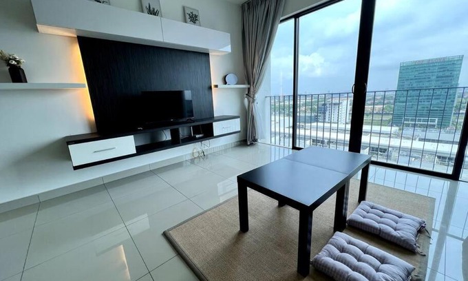 Shah Alam Apartamento | Cozy Couple Suite at Trefoil Setia Alam