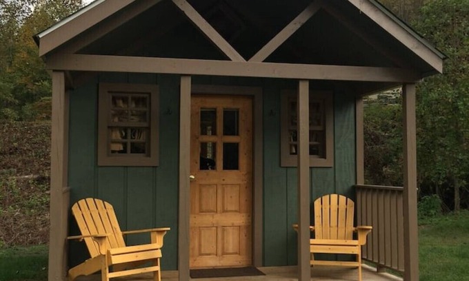 Frank Cabina | Cozy Couples Cabin w/Mountain Views