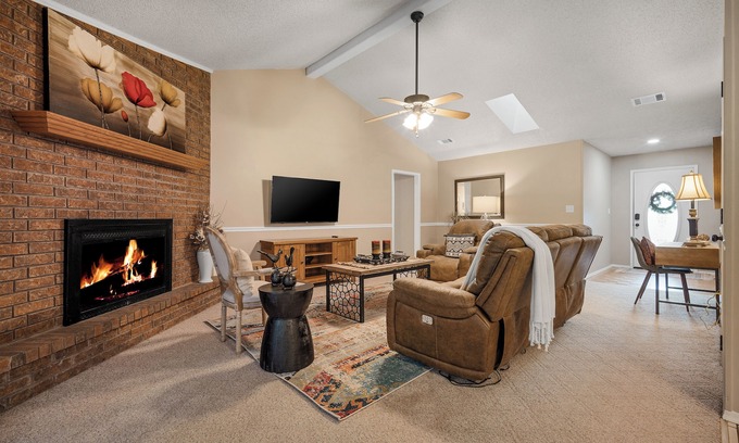Van Buren Casa | Cozy Cove-Cute 3BR in Town
