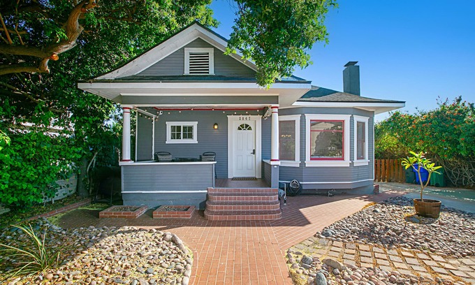 Grant Hill Casa | Cozy Craftsman: Sunny San Diego