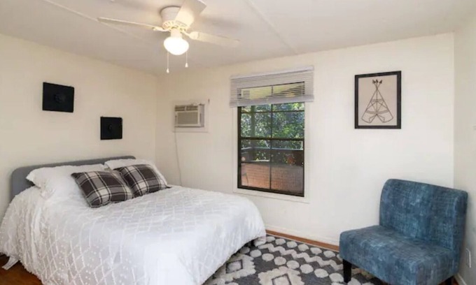 Tuckasegee Casa | Cozy Creek Cottage in Cullowhee/Pet friendly. Continues sounds of the stream.