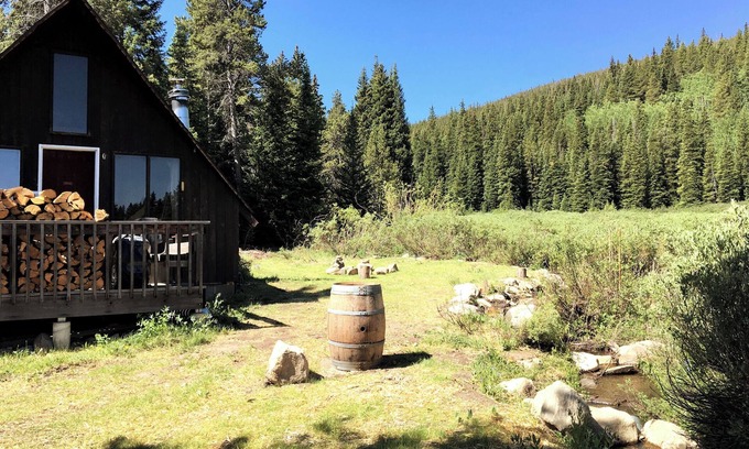 Blue River Casa | Cozy Creekside Cabin on 1.5 acres minute to Breckenridge
