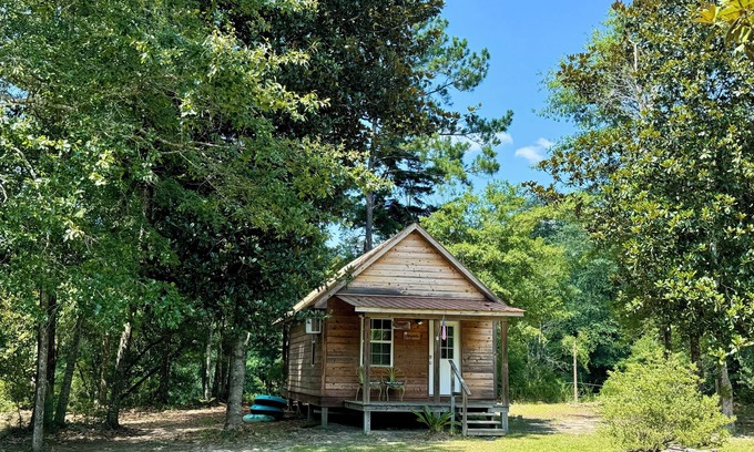 Perkinston Cabina | Creekside Cabin en Red Creek, a solo unos pasos del agua.