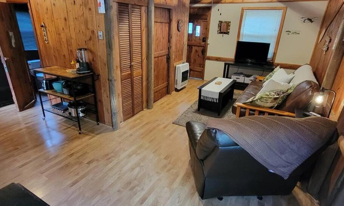 Crystal Casa | Cozy Crystal Cabin with Lake Access