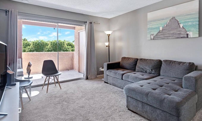 Mesa Grande Condominio | Cozy Cubs Condo Walking Distance to the Chicago Cubs Spring Training Stadium