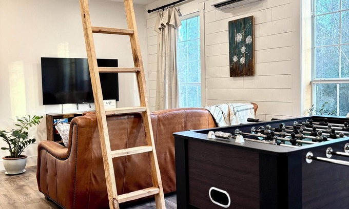 Callaway Casa | Cozy Cul-de-sac in southern Panama City. Close to town and Beaches