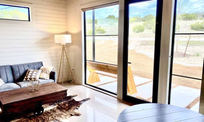 Dripping Springs Casa | Cozy/Cute Tiny House close to wineries, wedding venues & outdoor fun