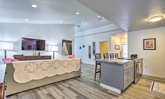 Darrington Cabaña | Cozy Darrington Cottage w/ Grill, Near Trails
