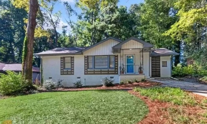 Candler-McAfee Casa | Cozy Decatur Bungalow with Beautiful Backyard
