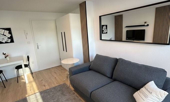 Alt-Muhlburg Apartamento | Cozy Design Top-Floor Studio in Karlsruhe-Mühlburg - APOLONIAliving