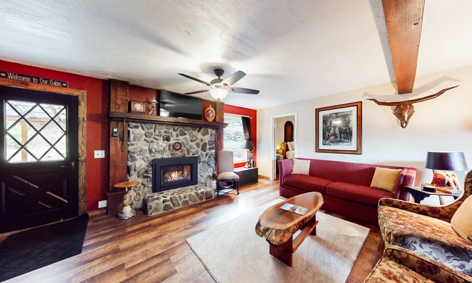 Joseph Casa | Cozy, dog-friendly home with fireplace, near Wallowa Lake State Park & tram