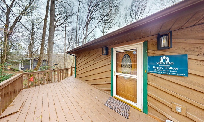 Caryville Casa | Cozy Dog-Friendly Lake Duplex with Foosball, Dartboard & Luxe Kitchen