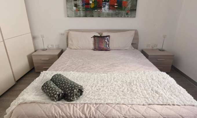 Pembroke Apartamento | Cozy Double Room + Private Bath – Pembroke Stay