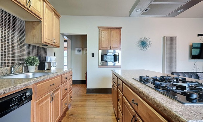Old Enfield Apartamento | Acogedor centro AUSTIN-Sleep 6-ACL, SXSW, 6th St-Walkable tiendas, restaurantes, bares