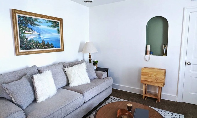 Lapeer Apartamento | Cozy Downtown Lapeer Apartment