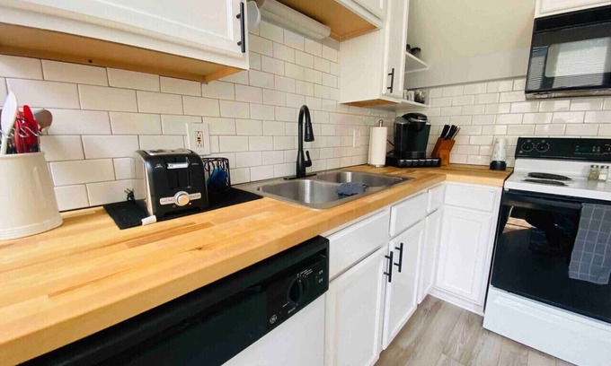 Downtown Cleveland Apartamento | Cozy Downtown Modern Condo in the Heart of it all