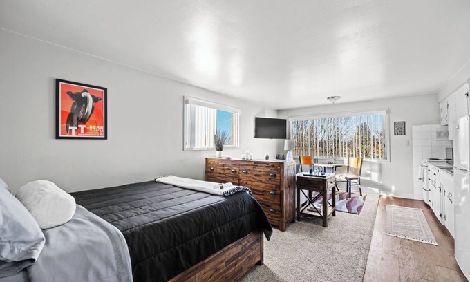 Cliff - Cannon Apartamento | Cozy Downtown Studio- Arena, Podium, GU