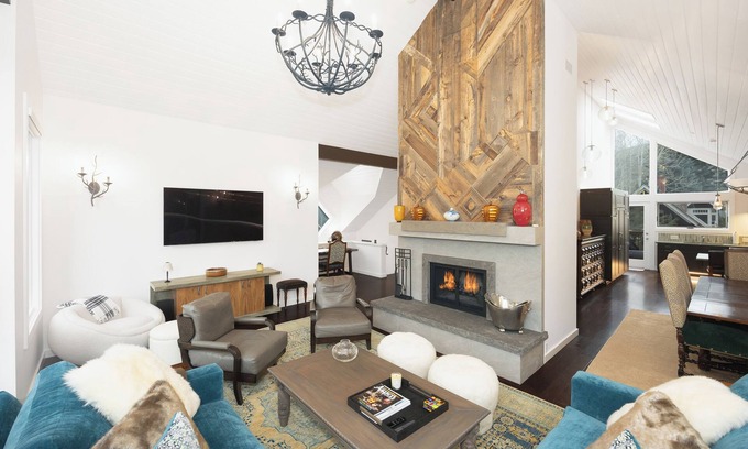 West End Casa | Cozy Duplex in Aspen, 4-bedroom - Close to Town!