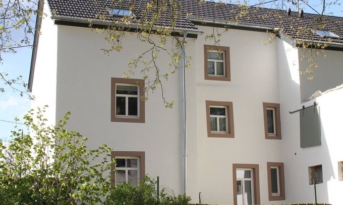 Motsch Apartamento | Cozy Eifel vacation apartment; modern standard in a historic ambience!