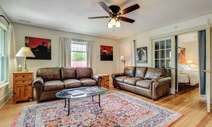 Elkhart Lake Apartamento | Cozy Elkhart Lake Apartment: Walk to Town & Dining