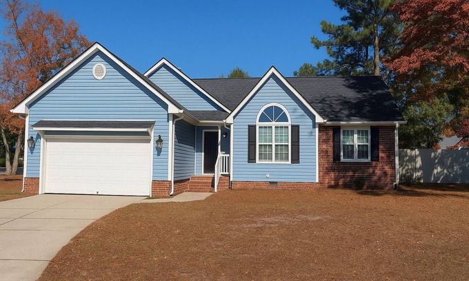 Fayetteville Casa | Cozy Entire House in the heart of Fayetteville, NC. Pet Friendly!
