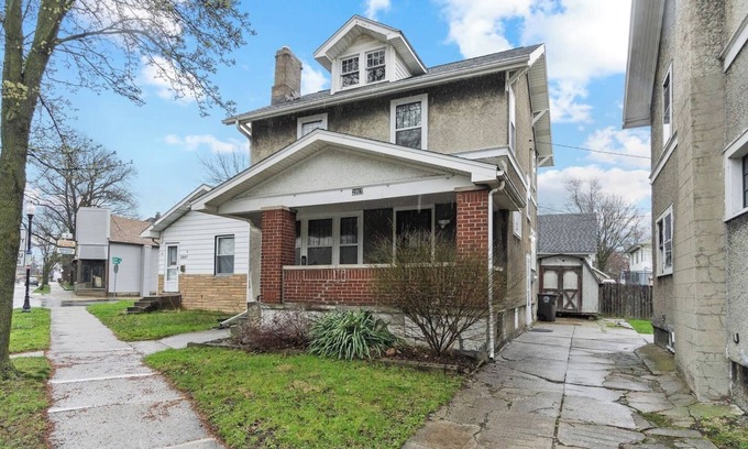 Fort Wayne Apartamento | Cozy Essentials Apt in Downtown FW