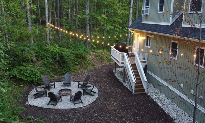 Harbor Springs Casa | Oasis on 10 acres, mins to Boyne