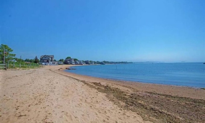 Madison Casa | Cozy Family Beach Cottage