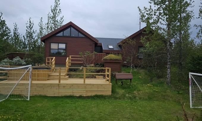 Blaskogabyggd Cabaña | Cozy family cottage in Úthlíð near Golden Circle