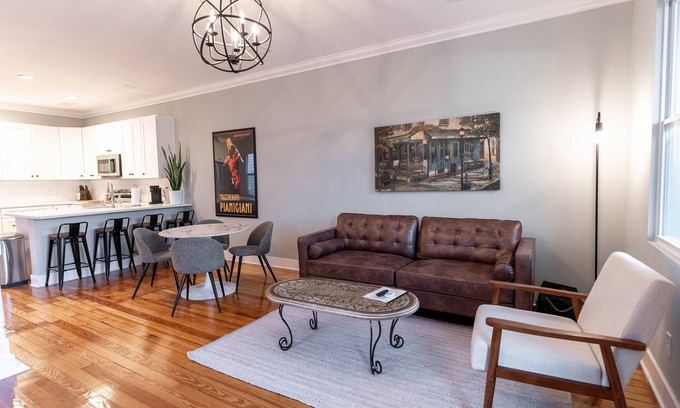 The Hill Casa | Cozy Family Friendly St. Louis Getaway on The Hill in St. Louis