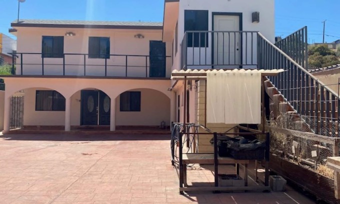 Ensenada Casa | Cozy family home with studio 10-15 min from tourist entertainment