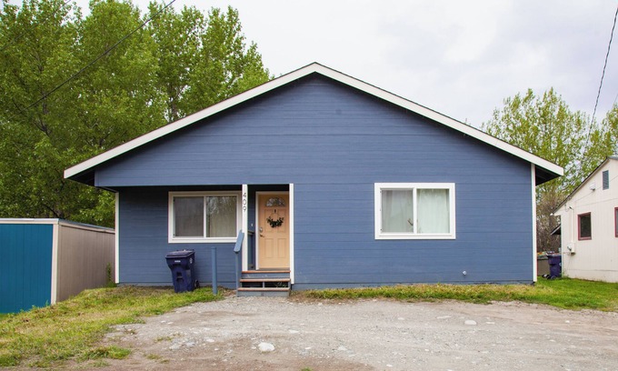 Palmer Casa | Cozy family home within walking distance of historical downtown Palmer, Alaska.