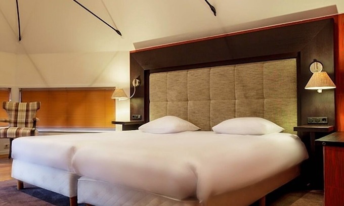 Deventer Hotel | Cozy Family Rooms in Deventer with Breakfast, Garden & Bar Access
