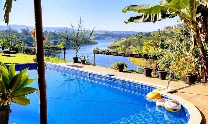 Igarata Casa | Cozy farmhouse overlooking the dam