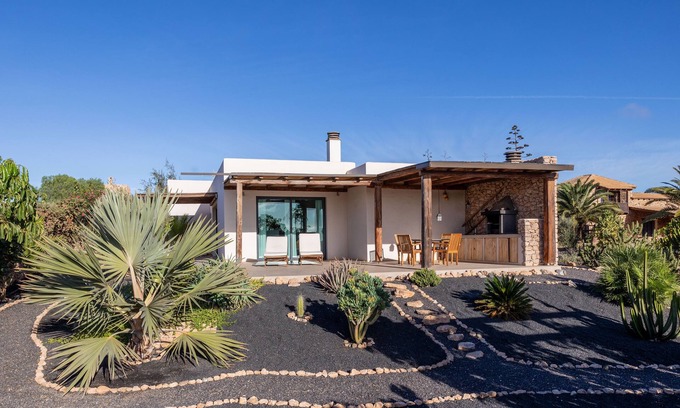 Triquivijate Casa | Acogedora finca para relajarse y estar activo.