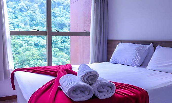 Camorim Apartamento | Cozy Flat with Kitchen, Forest View