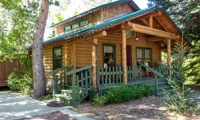 Sandy Cabaña | Cozy Forest Cottage