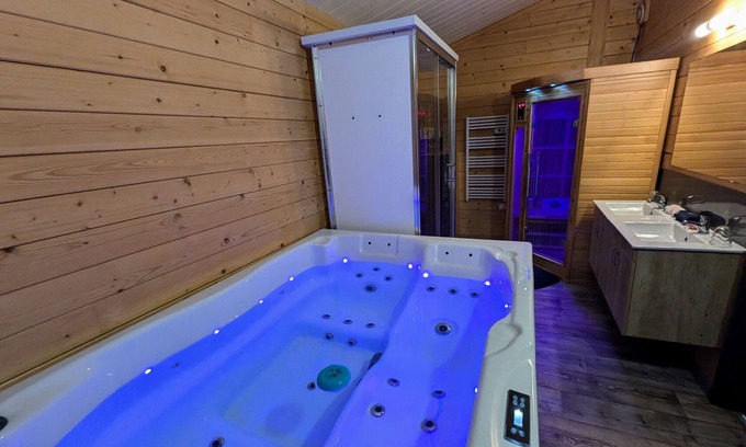 Fougerolles-Saint-Valbert Cabaña | Cabaña con Spa y se admiten mascotas - cerca de Plombières-les-Bains