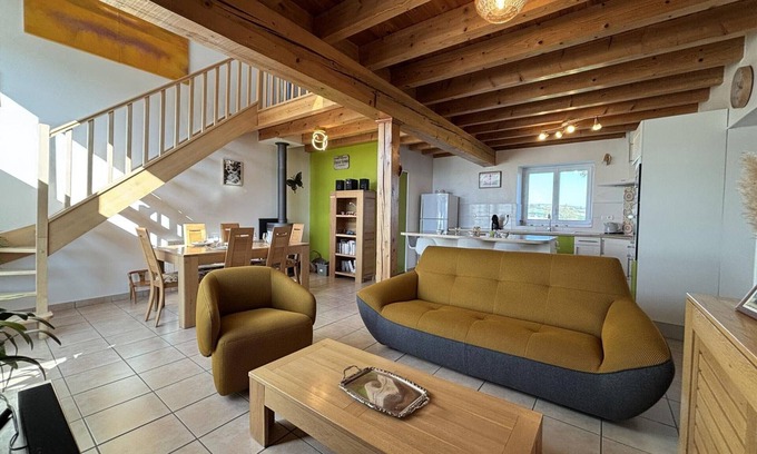 Saint-Bonnet-de-Rochefort Cabaña | Agradable casa rural con jardín cerrado en Auvernia