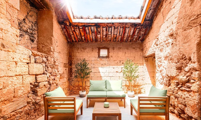 Saint-Paul-Trois-Chateaux Apartamento | Dúplex - patio - 6 personas - pueblo histórico