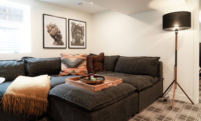 Summit - University Apartamento | Cozy Garden Level Suite in Historic Saint Paul Cathedral Hill