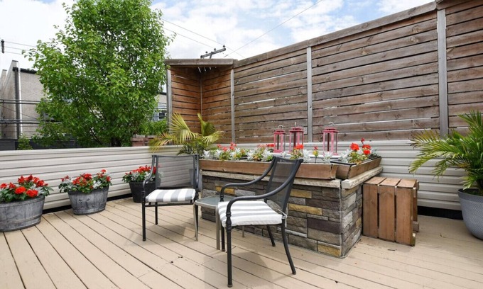 North Center Apartamento | Cozy Garden Unit Located in North Center