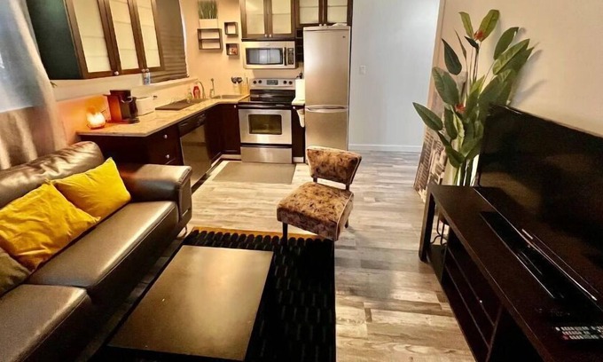 Crescent Heights Condominio | Cozy Getaway Dwelling Near Downtown
