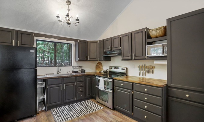 The Woods Casa | Cozy getaway in the woods of Hedgesville, WV. Pet friendly!