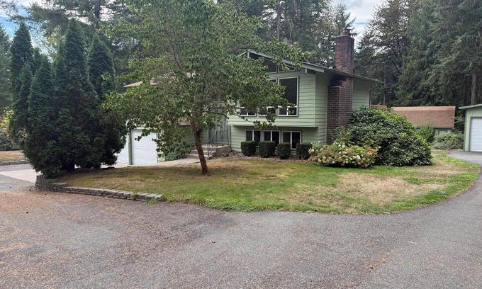 Woodinville Casa | Cozy Getaway Minutes to Wineries & Trails
