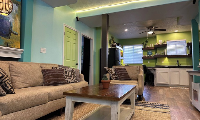 Sioux Falls Casa | Cozy getaway next to downtown Sioux Falls. Full kitchen & everything.